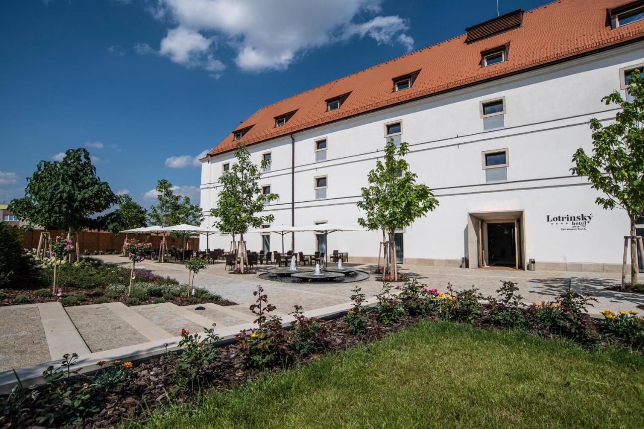 Lotrinsky Hotel Velké Pavlovice Εξωτερικό φωτογραφία